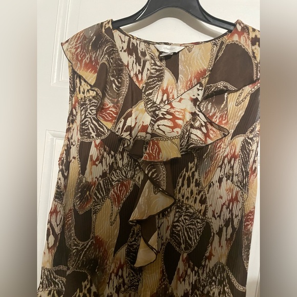 Textured Ruffled jacquard blouse - Picture 3 of 4